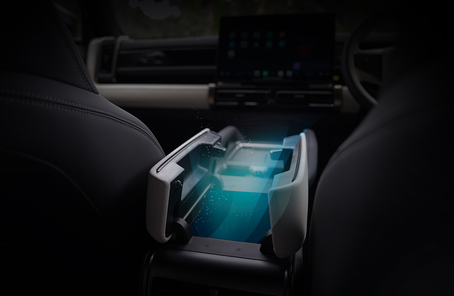 front-armrest-with-cooling-system.jpg